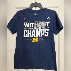 Nike Navy Blue Graphic T-Shirt